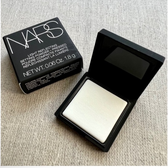 ❤️3 for $25❤️ NARS Light Perfecting Settings Powder mini - Picture 1 of 4